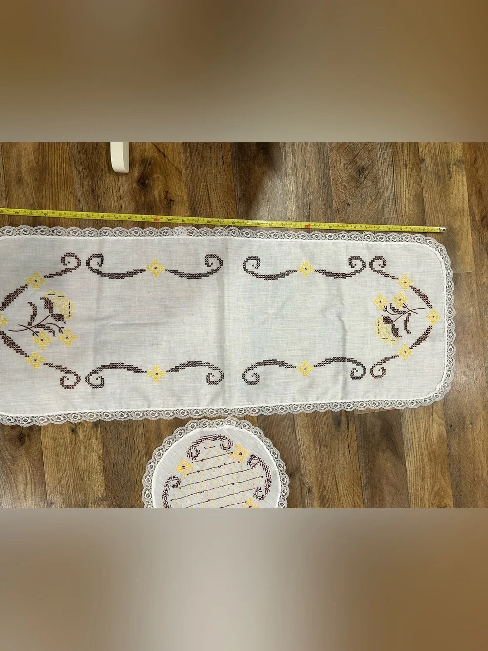 Vintage Embroidered Dresser Scarf & Doily Set Lace Trim